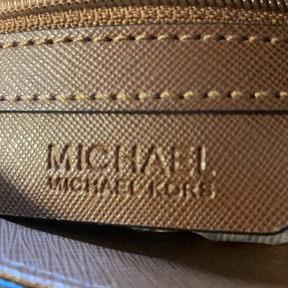 Michael Kors Shoulder Bag - Picture 5 of 7